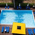 Ena - Elegant Mountain View With Pool
